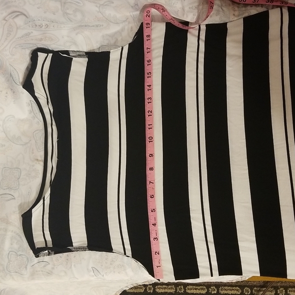 XL Inc. B & W Stripped Top - Picture 7 of 7